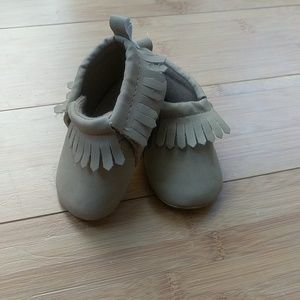 Baby mocs 0-3 months